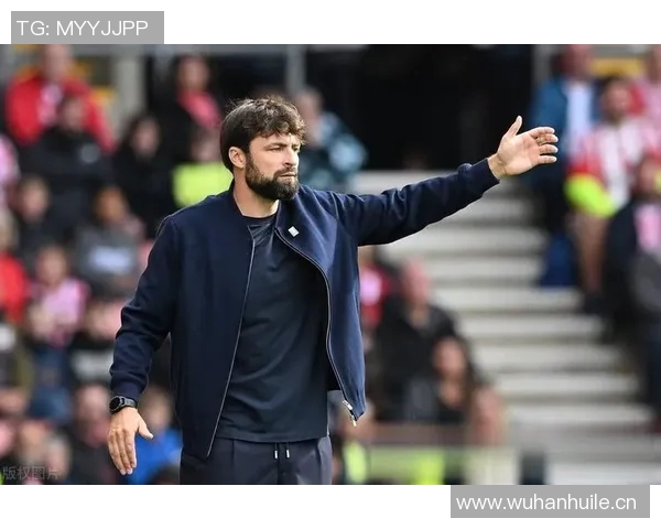 英超南安普敦队主教练的表现与未来规划